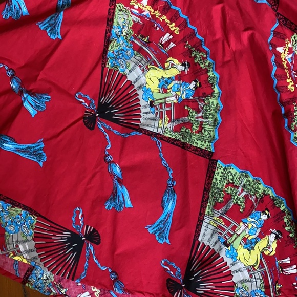 Festive and beautiful skirt - Picture 2 of 5